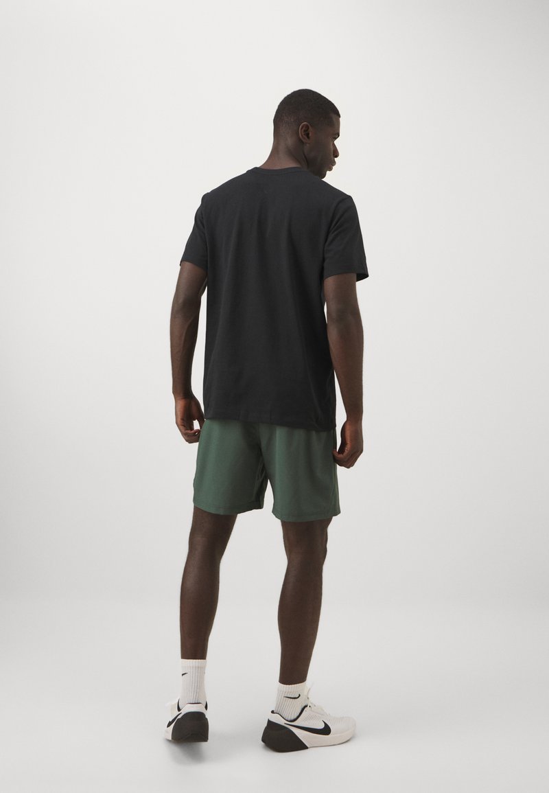 Nike Performance Nike Performance FORM SHORT - Sports shorts Fabrik Onlineshop