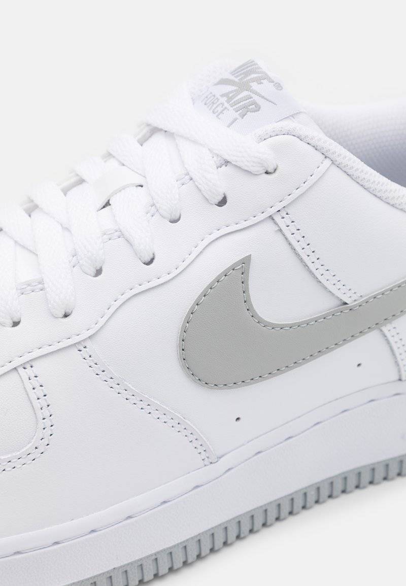 Nike Sportswear Nike Sportswear AIR FORCE 1 '07 - Trainers Vatertagsangebot