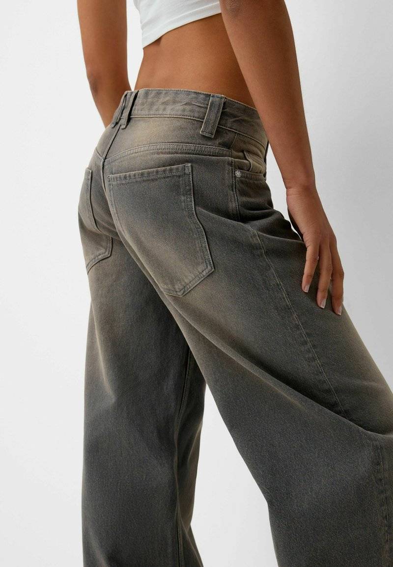 Bershka Bershka BALLOON FIT - Relaxed fit jeans - mottled dark grey Kostenloser Versand international