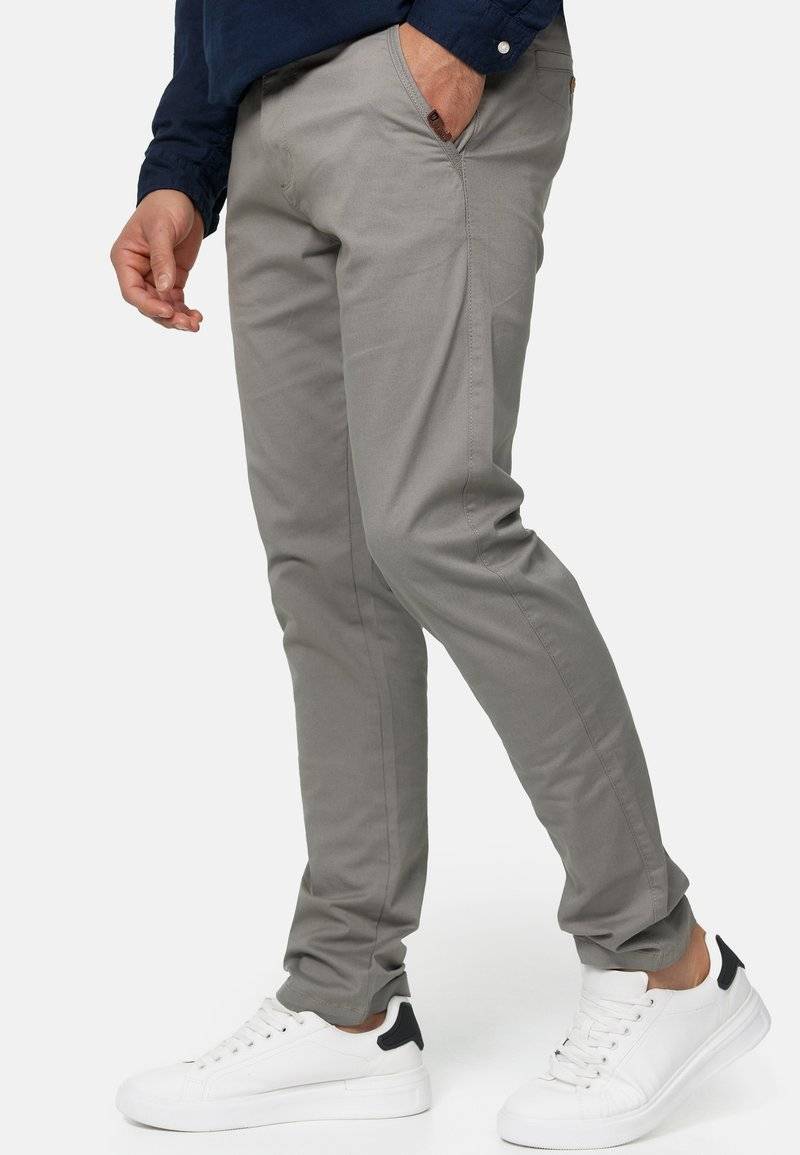 INDICODE JEANS INDICODE JEANS CHERRY - Chinos - light grey zollfrei