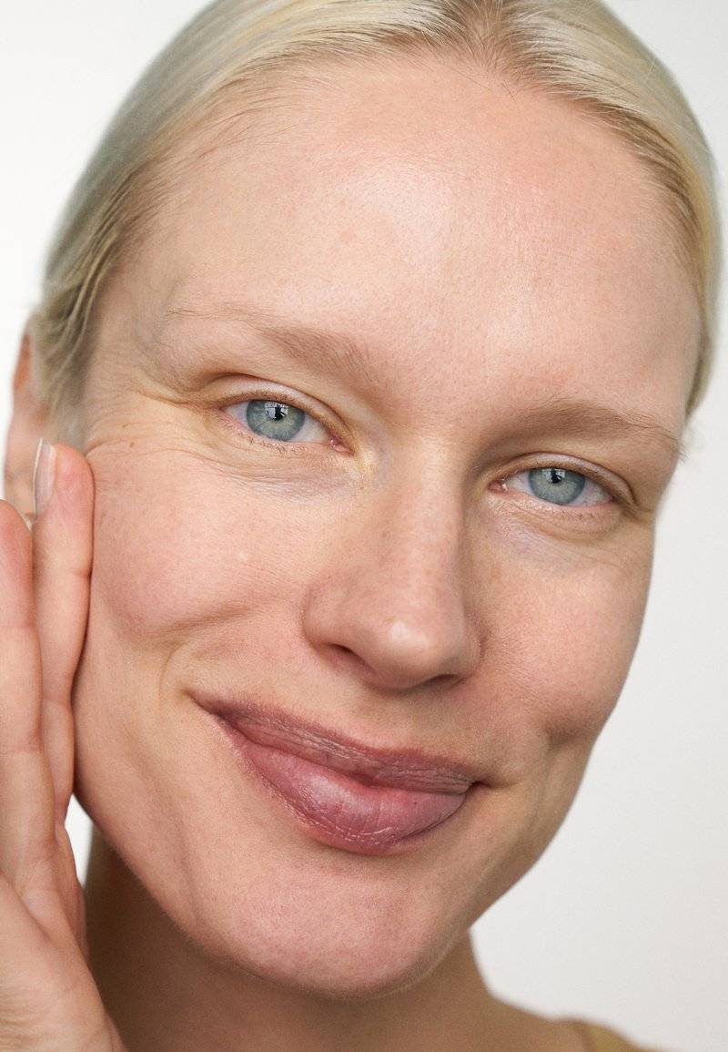 KIKO Milano KIKO Milano SMART HYDRASHOT STICK - Face cream Letzte 2 Tage