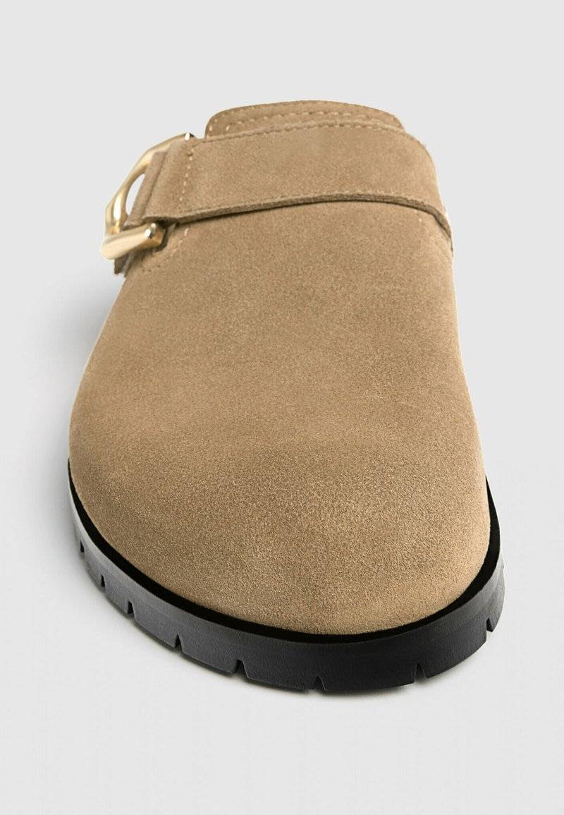 Stradivarius Stradivarius WITH BUCKLE DETAILS - Clogs - beige Saisonschlussverkauf