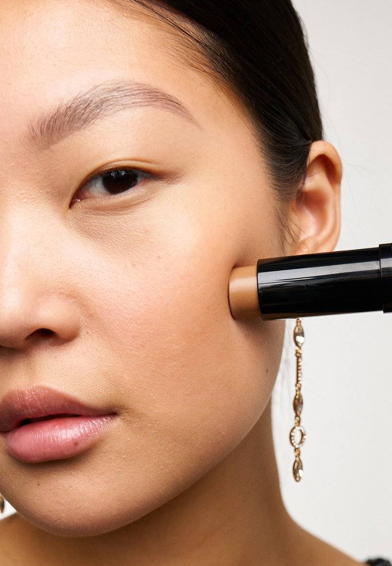 KIKO Milano KIKO Milano SCULPTING TOUCH CREAMY STICK CONTOUR - Contouring - 200 hazelnut Nur noch ein Tag übrig