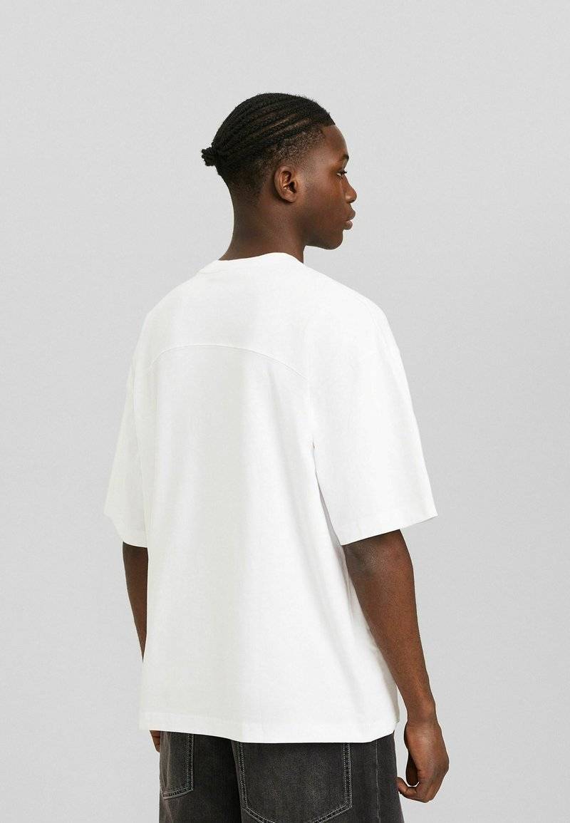 Bershka Bershka SHORT SLEEVE - Basic T-shirt - white Rabatte dieses Monats