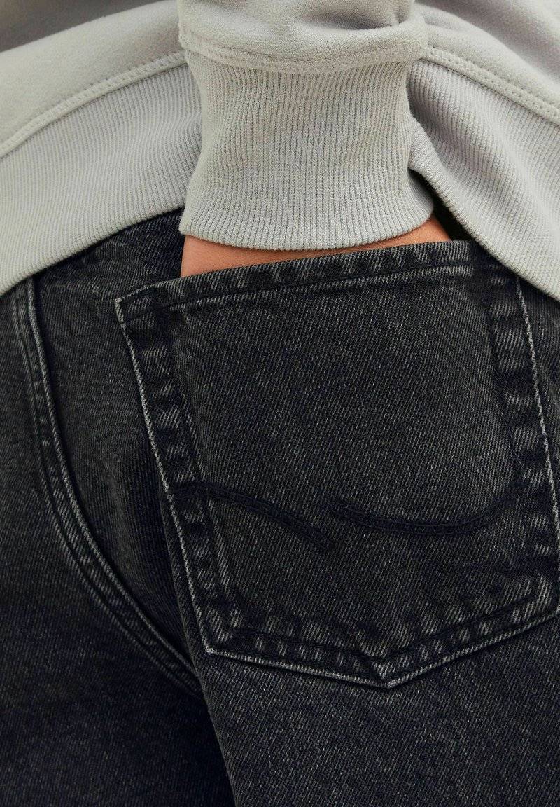 Jack & Jones Junior Jack & Jones Junior ALEX ORIGINAL MF BAGGY - Flared Jeans - black denim 2025