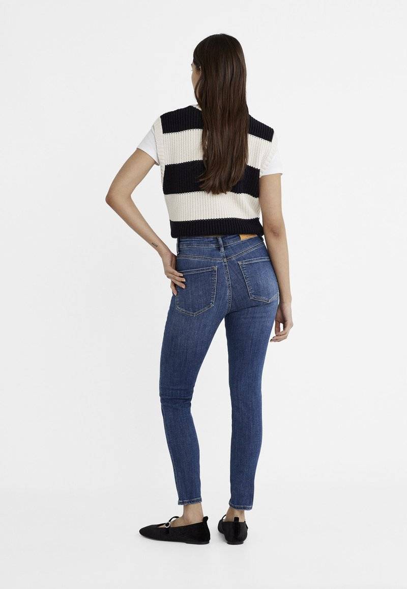 Stradivarius Stradivarius Jeans Skinny Fit - blue black denim Meist gekauft