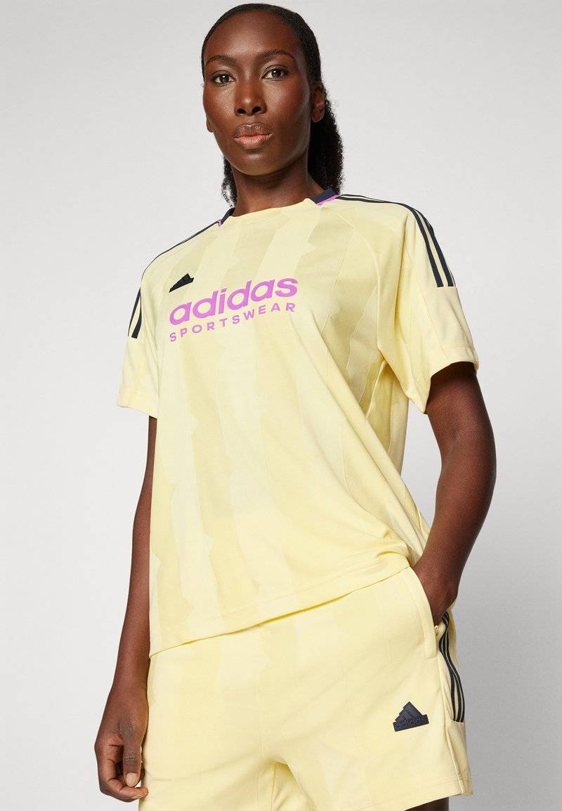 adidas Sportswear adidas Sportswear TIRO CUT STRIPES BOYFRIEND - Print T-shirt - almost yellow Black Friday