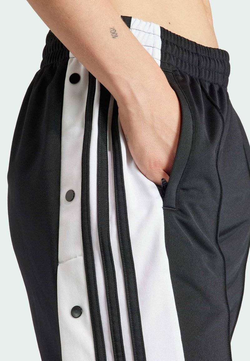adidas Originals adidas Originals BREAK - Tracksuit bottoms - black Valentinstagsangebot