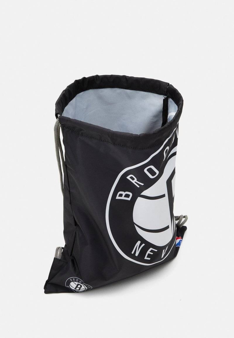 NBA NBA NBA BROOKLYN NETS GYM SACK - Drawstring sports bag - black Zeitlich begrenztes Angebot
