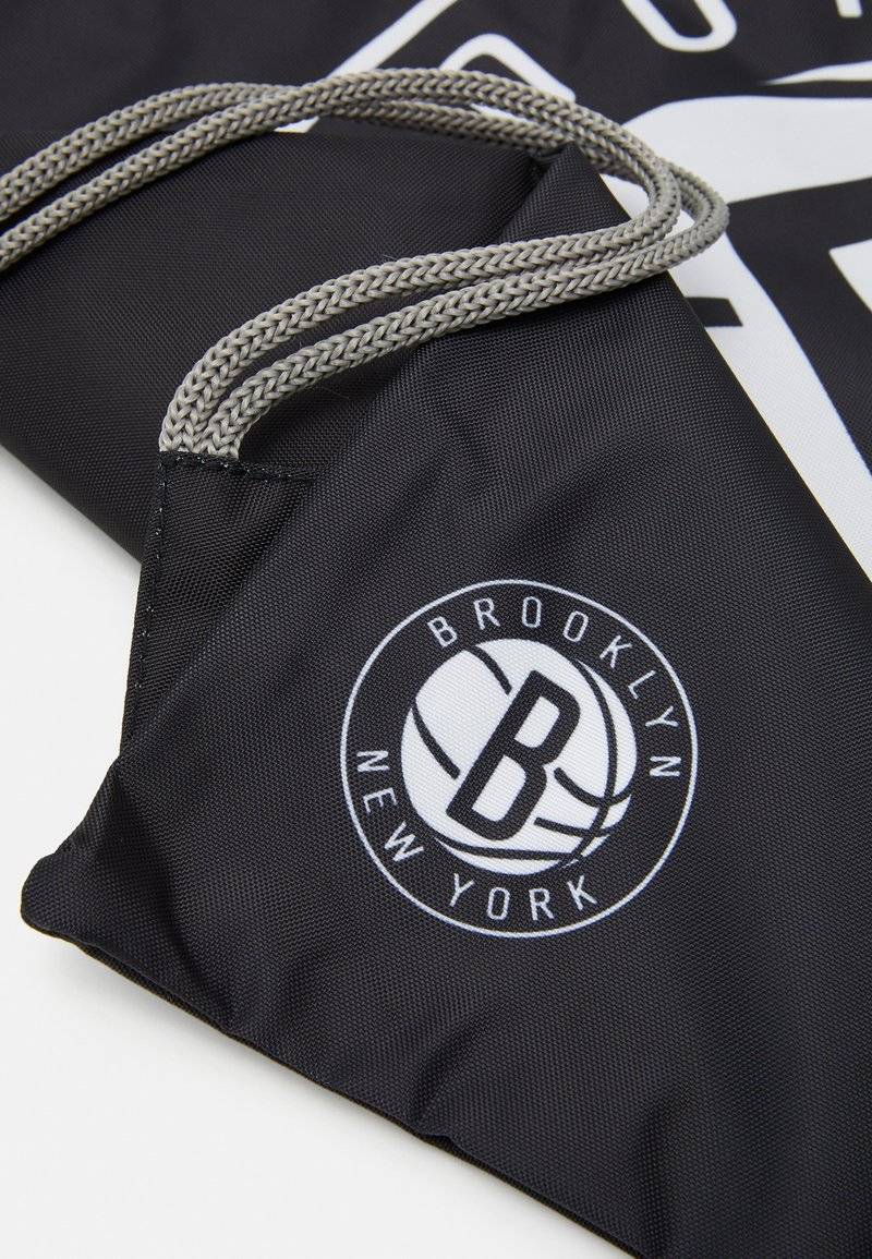 NBA NBA NBA BROOKLYN NETS GYM SACK - Drawstring sports bag - black Zeitlich begrenztes Angebot