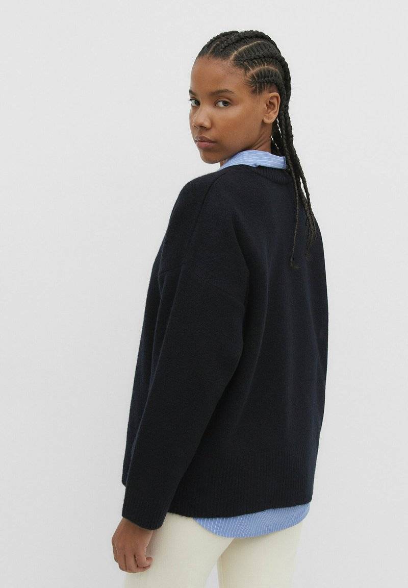 Stradivarius Stradivarius SOFT-TOUCH - Jumper - dark blue Exklusive Angebote
