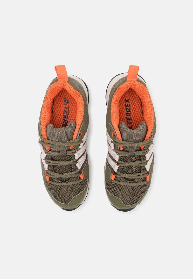 Adidas Terrex Adidas Terrex AX2R HIKING SHOES - Hiking shoes Nur noch ein Tag übrig