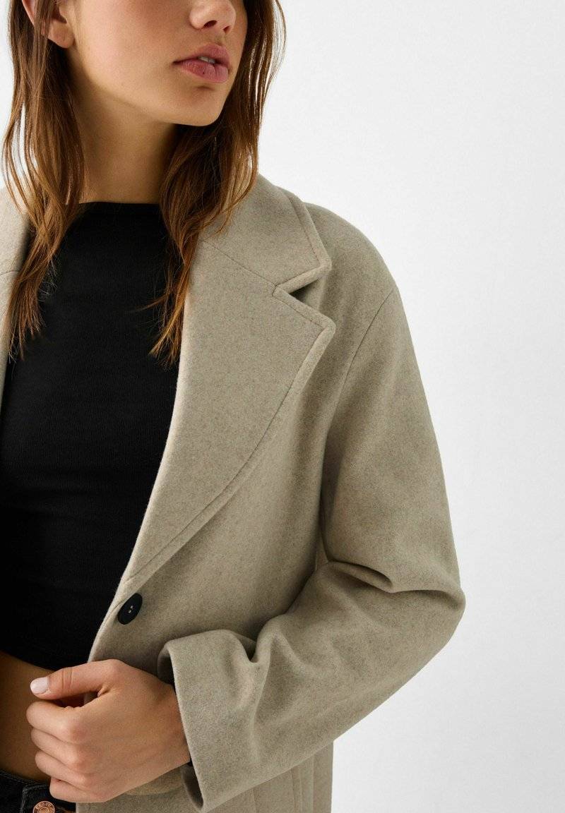 Bershka Bershka SOFT - Classic coat - white Saisonschlussverkauf