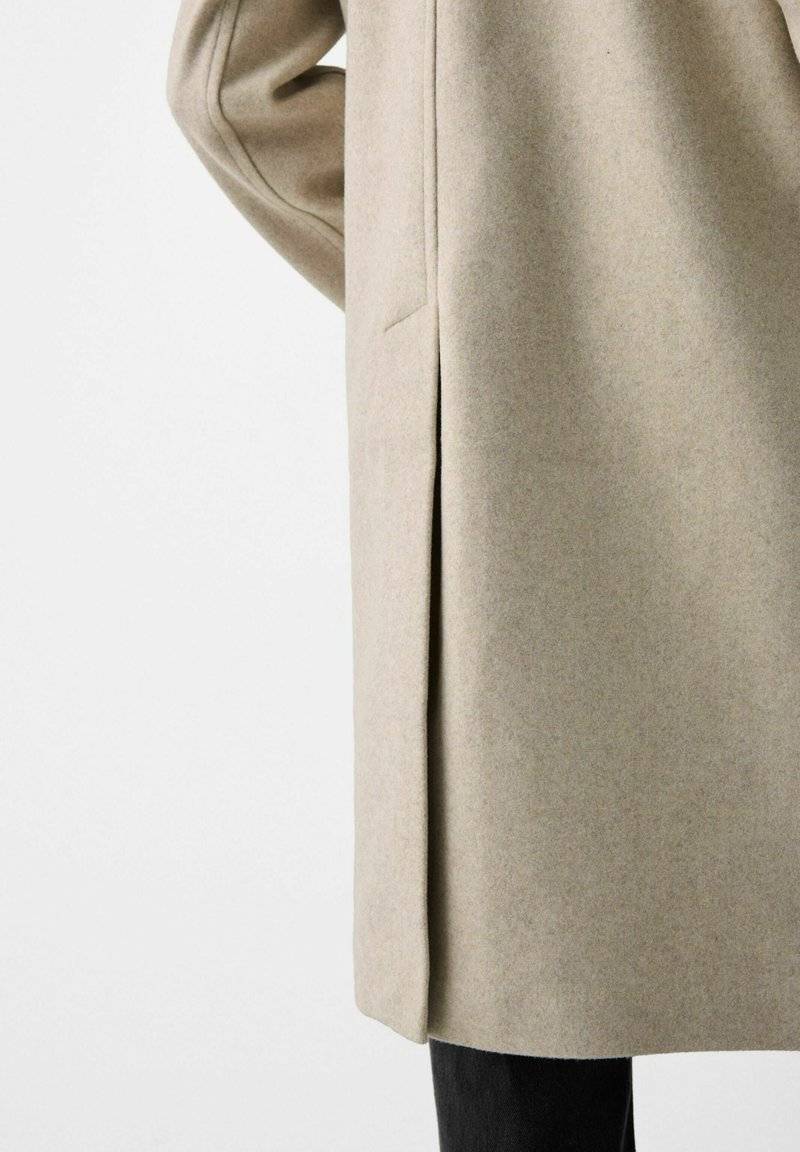 Bershka Bershka SOFT - Classic coat - white Saisonschlussverkauf