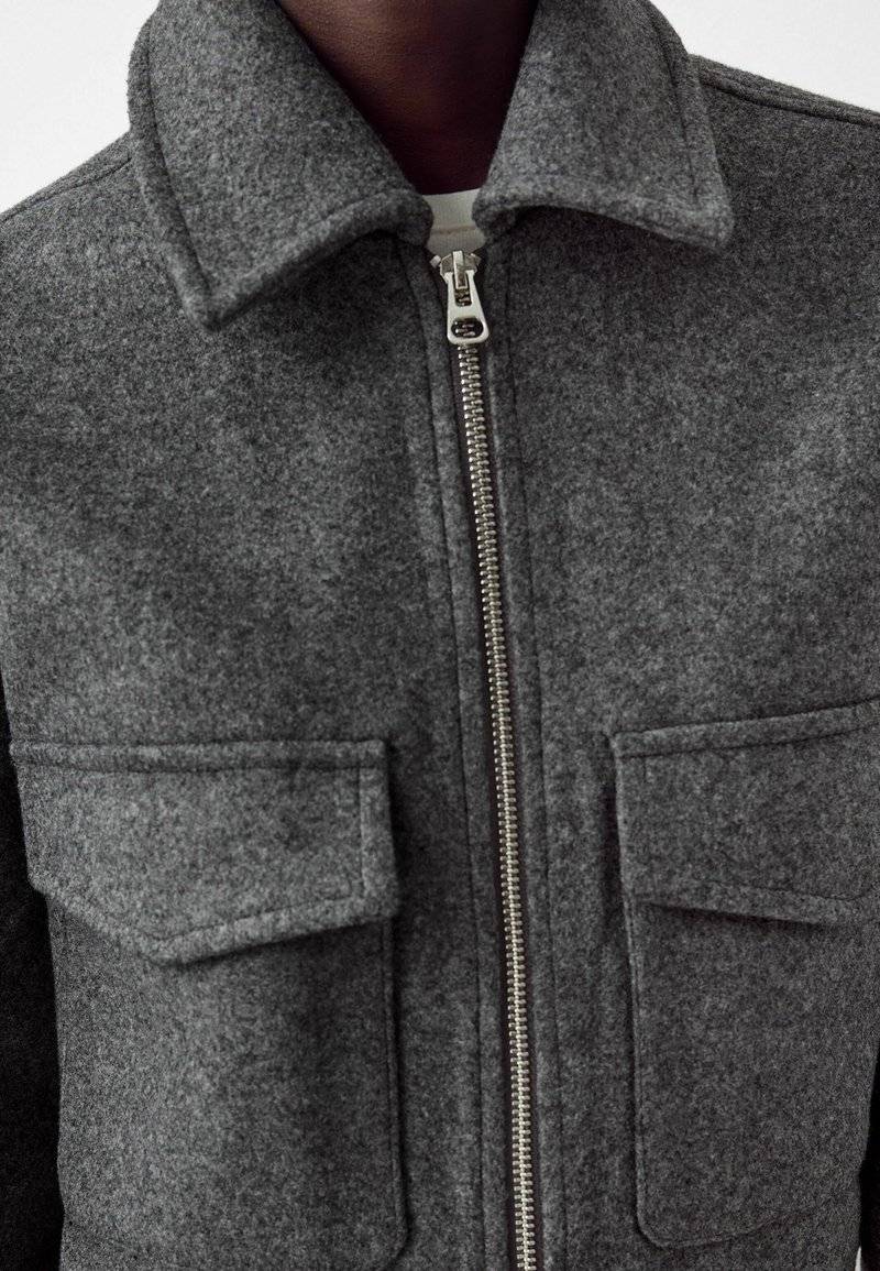 Bershka Bershka Summer jacket - blue grey Valentinstagsangebot