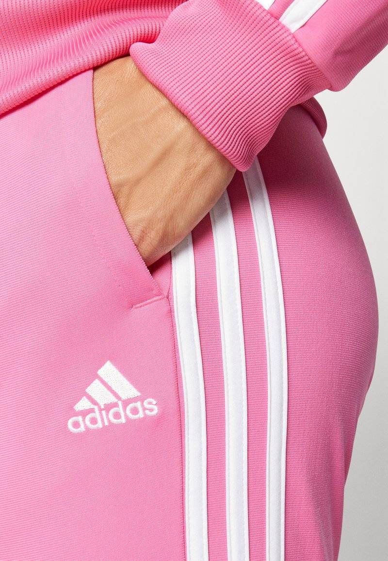 adidas Sportswear adidas Sportswear ESSENTIALS 3-STRIPES - Tracksuit Im Verkauf