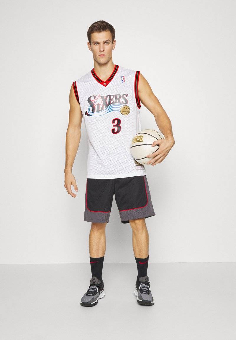 Mitchell & Ness Mitchell & Ness NBA ALLEN IVERSON PHILADELPHIA 76ERS SWINGMAN HOME - Club wear - white Hotsell