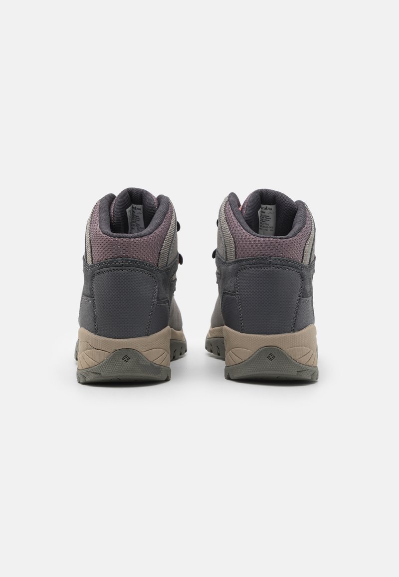 Columbia Columbia NEWTON RIDGE PLUS WATERPROOF AMPED - Hiking shoes Günstig kaufen
