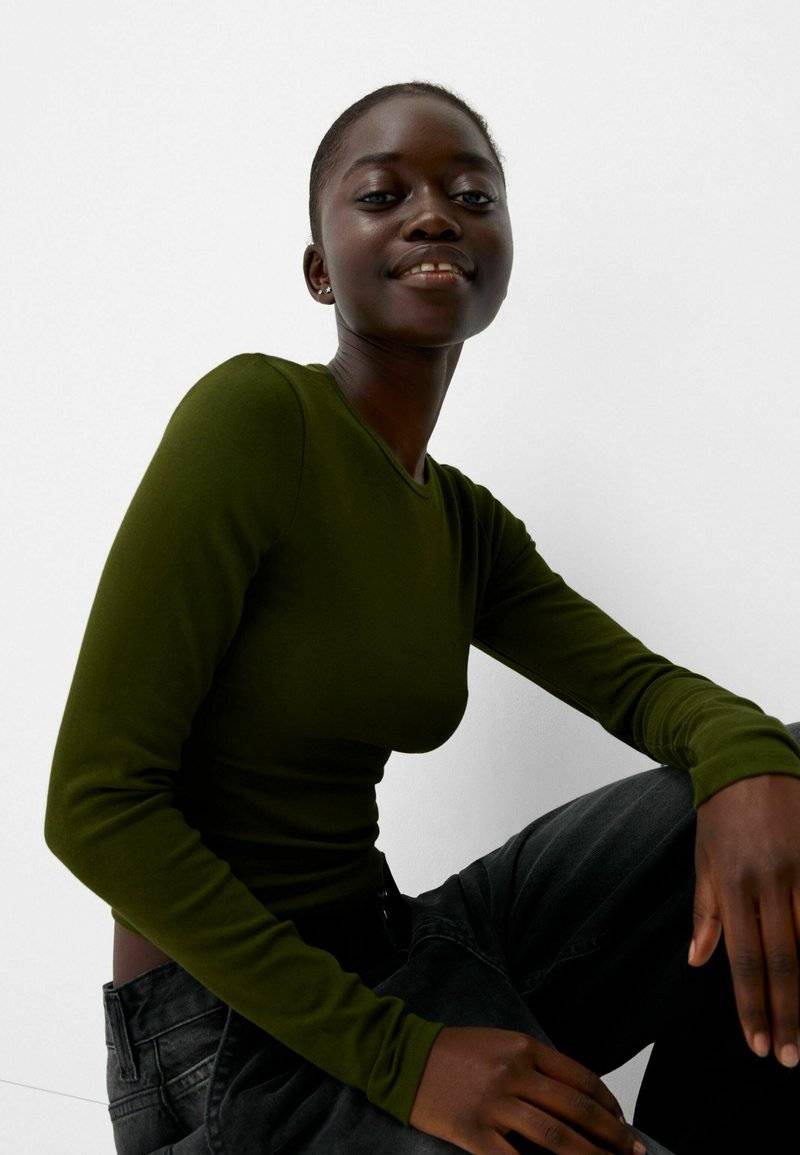 Bershka Bershka LONG SLEEVE - Long sleeved top - green Valentinstagsangebot