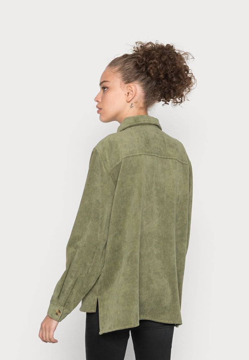 Pieces Pieces PCEFFI - Button-down blouse - olivine Top Angebot