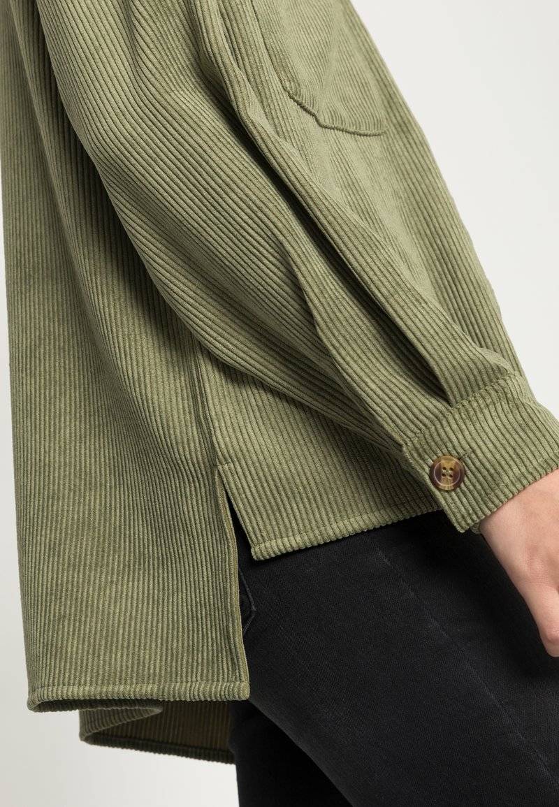Pieces Pieces PCEFFI - Button-down blouse - olivine Top Angebot