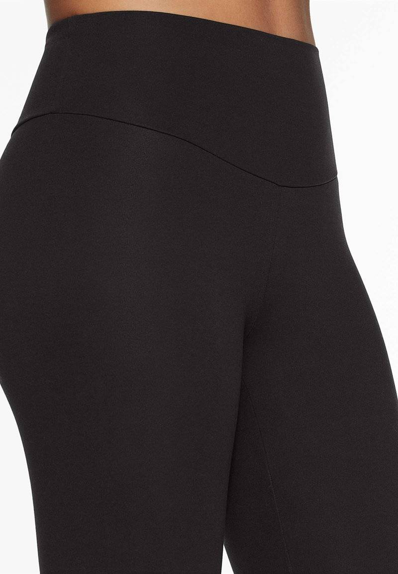 OYSHO OYSHO COMFORTLUX HIGH-RISE  - Leggings - Trousers - black Neuheiten
