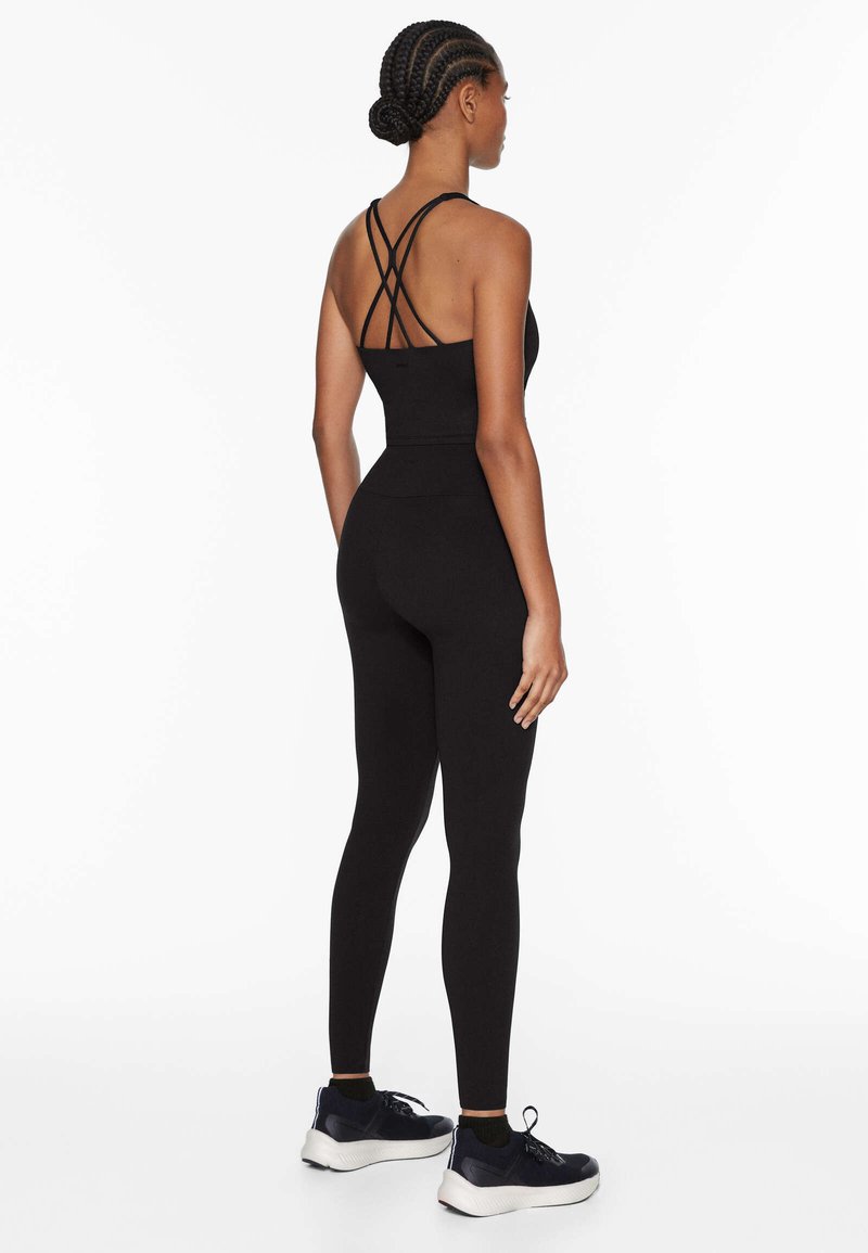 OYSHO OYSHO COMFORTLUX HIGH-RISE  - Leggings - Trousers - black Neuheiten