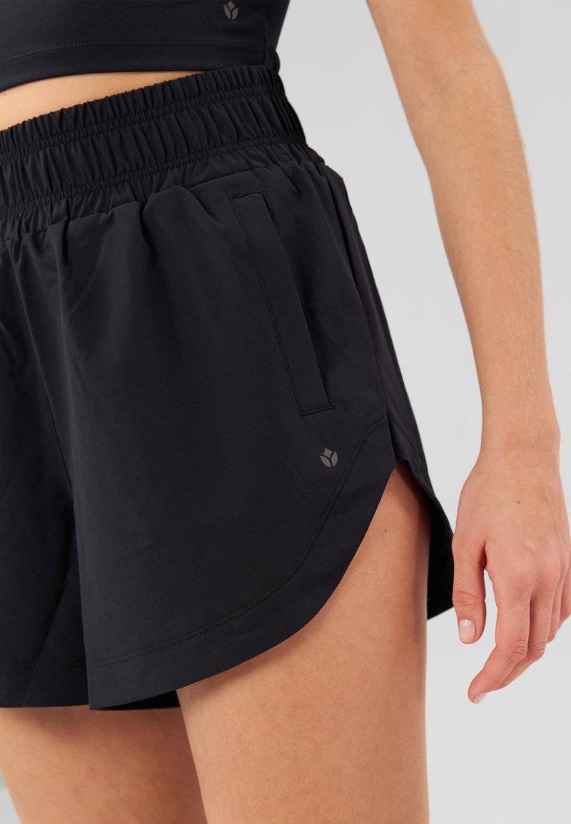 Even&Odd active Even&Odd active Sports shorts - black Bis zu 60% Rabatt