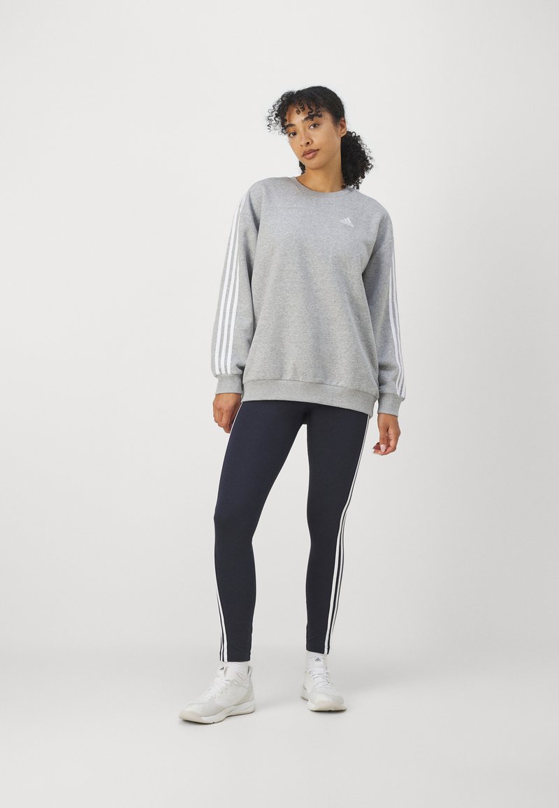 adidas Sportswear adidas Sportswear ESSENTIALS 3 STRIPES OVERSIZED - Sweatshirt Riesige Rabatte