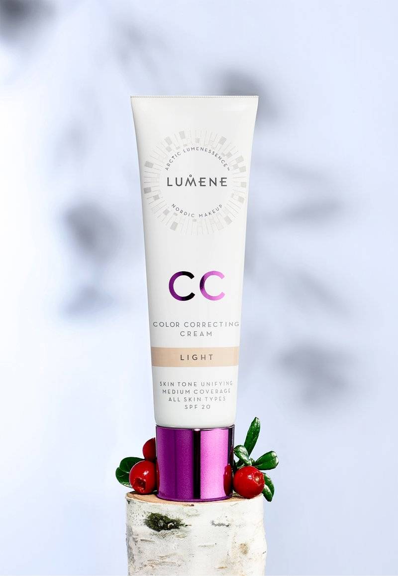 Lumene Lumene CC COLOR CORRECTING CREAM FAIR - Foundation - light Schlussverkauf