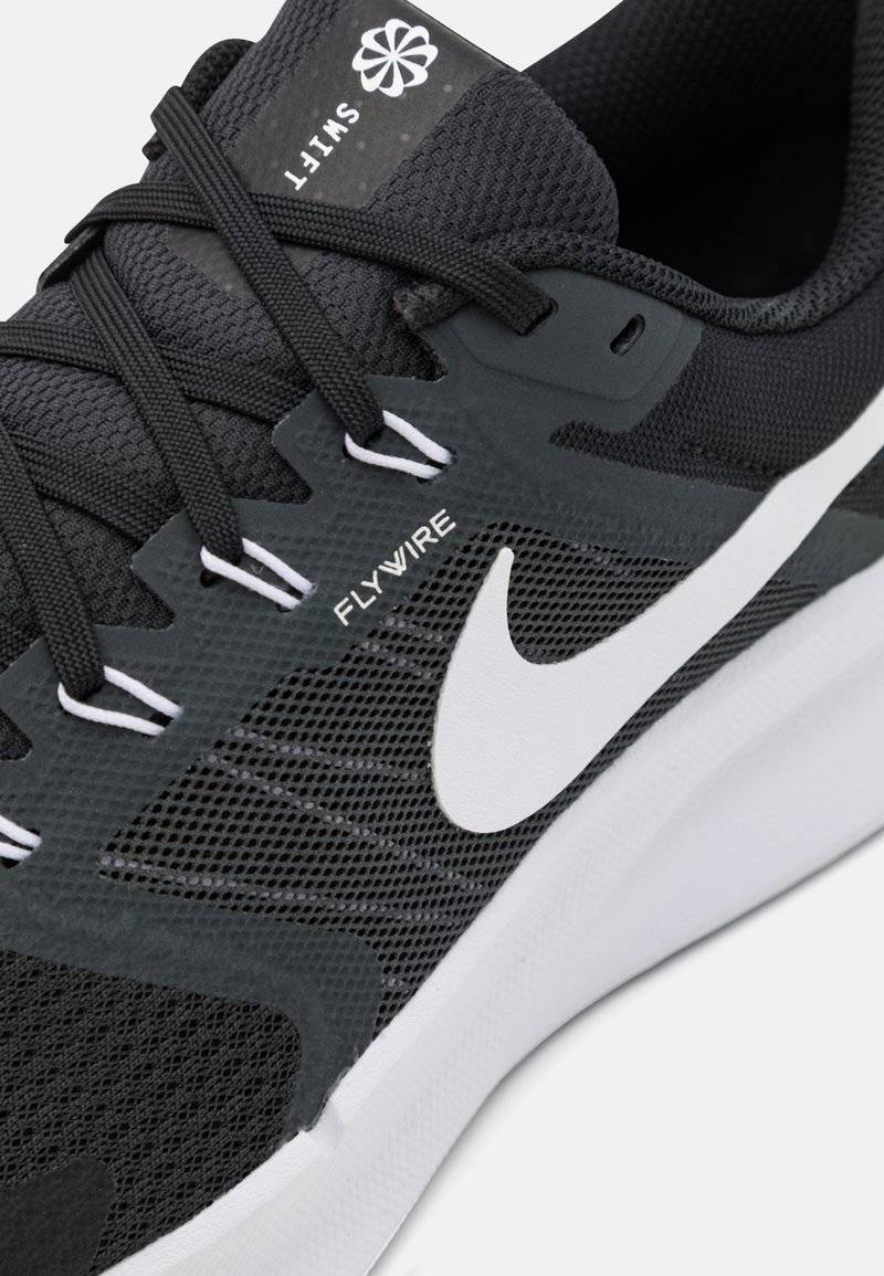 Nike Performance Nike Performance RUN SWIFT 3 - Stability running shoes Cyber Monday