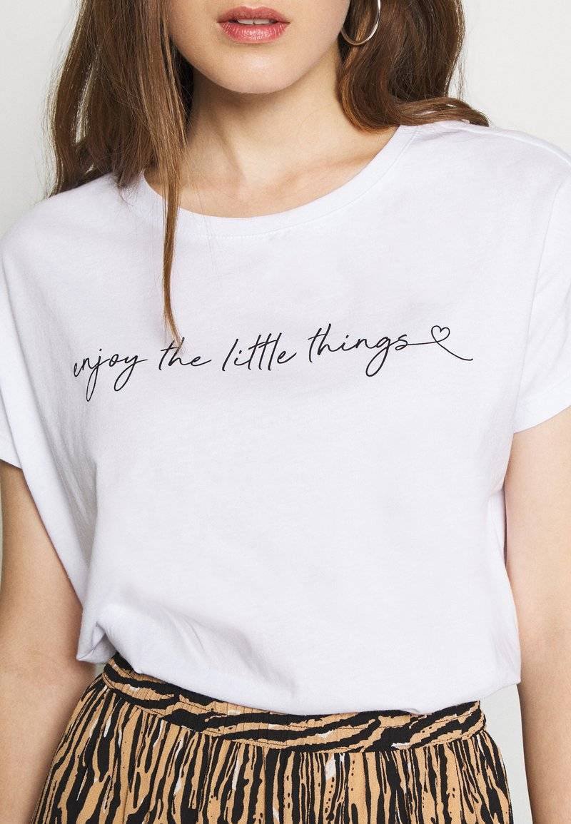 Even&Odd Even&Odd MANDALA ENJOY THE LITTLE THINGS TEE - Print T-shirt - white im Angebot