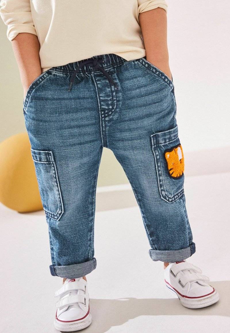 Next Next UTILITY - Relaxed fit jeans - mid blue denim with tiger Blitzverkäufe