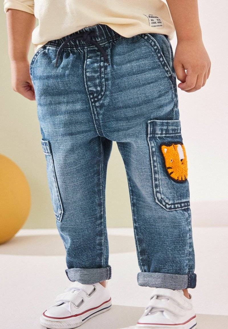 Next Next UTILITY - Relaxed fit jeans - mid blue denim with tiger Blitzverkäufe