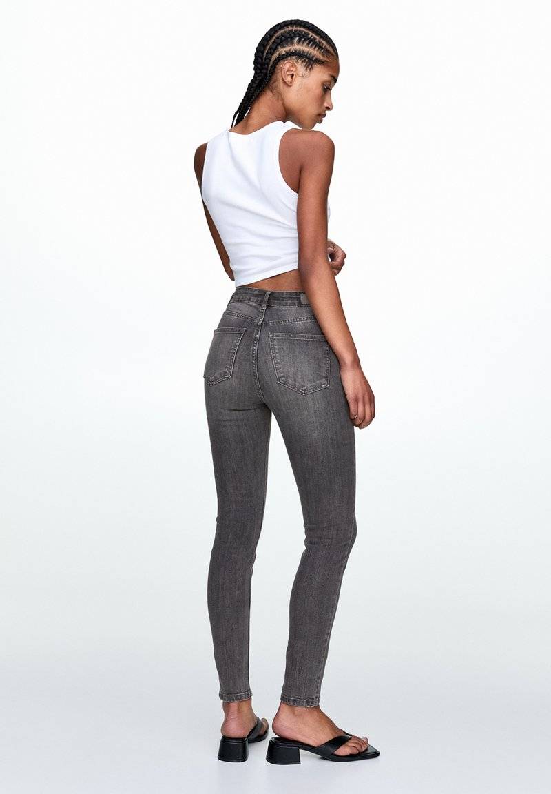 PULL&BEAR PULL&BEAR HIGH WAIST - Jeans Skinny Fit - grey denim Rabatt