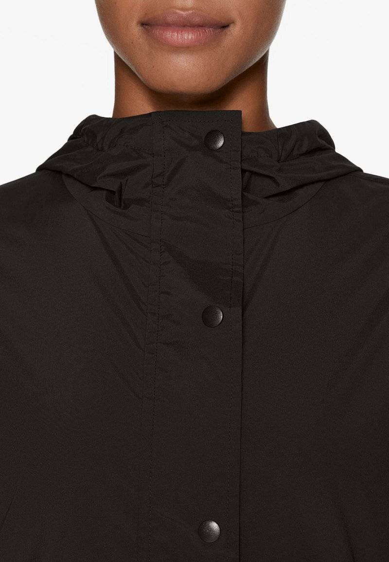 OYSHO OYSHO REPELLENT TECHNICAL - Windbreaker - black Lagerräumung
