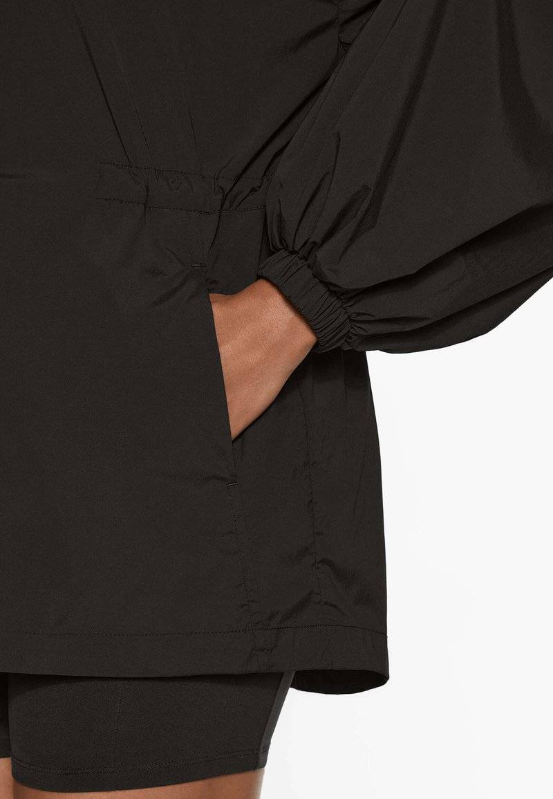 OYSHO OYSHO REPELLENT TECHNICAL - Windbreaker - black Lagerräumung