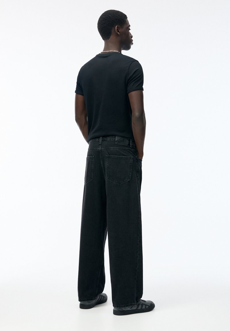 PULL&BEAR PULL&BEAR LOOSE-BAGGY - Relaxed fit jeans - black Meist gekauft