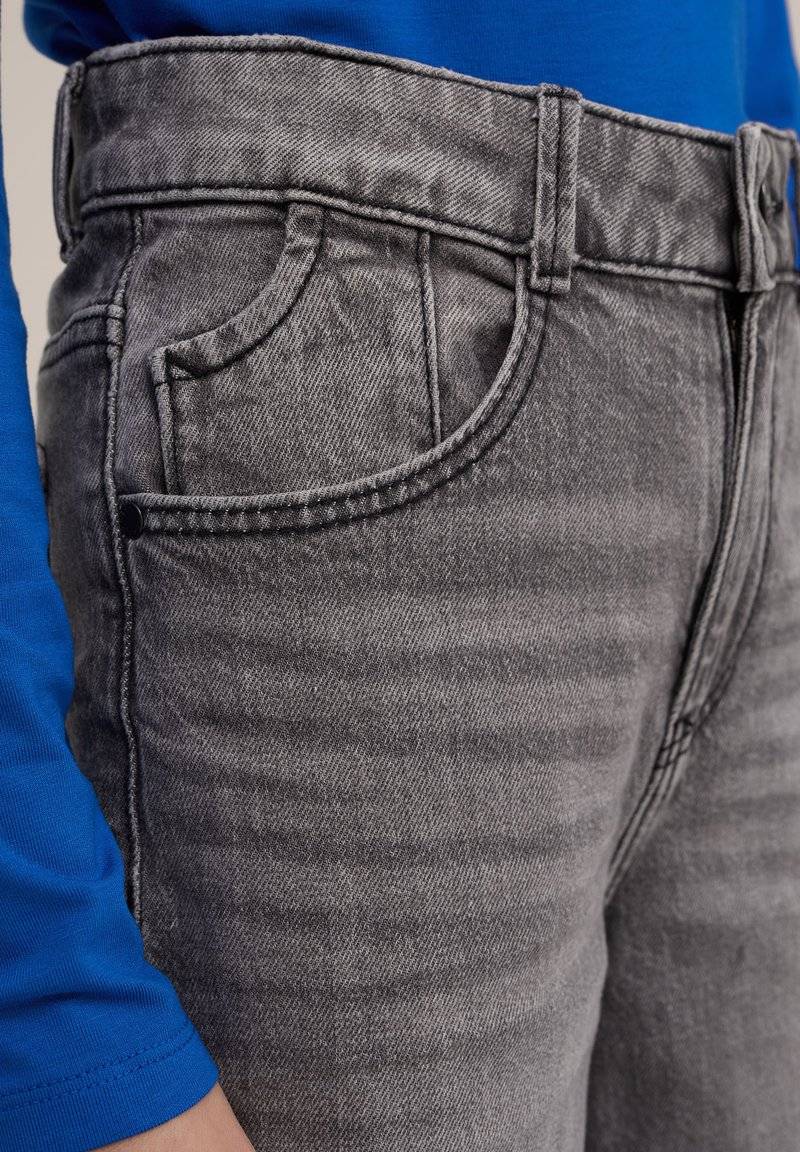 WE Fashion WE Fashion BLUE RIDGE - Flared Jeans - grey Fabrikpreis