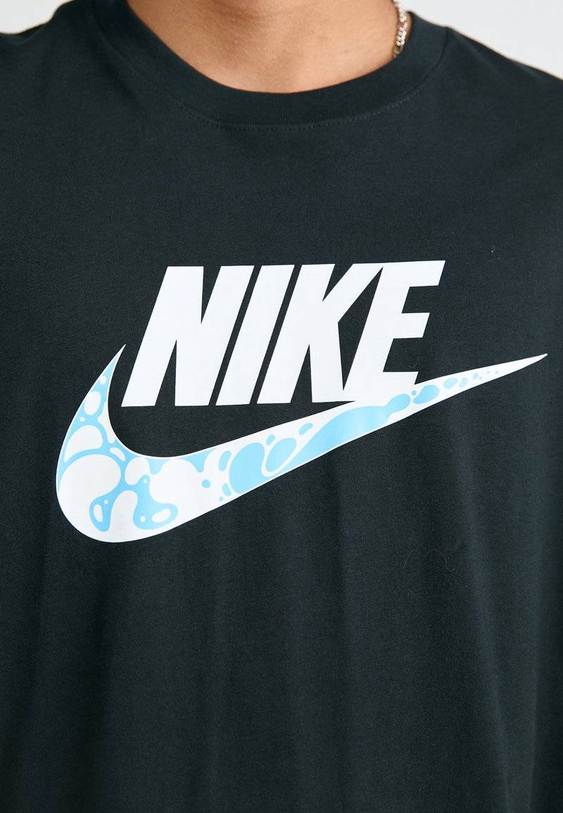 Nike Sportswear Nike Sportswear TEE FUTURA - Print T-shirt - black Begrenztes Angebot