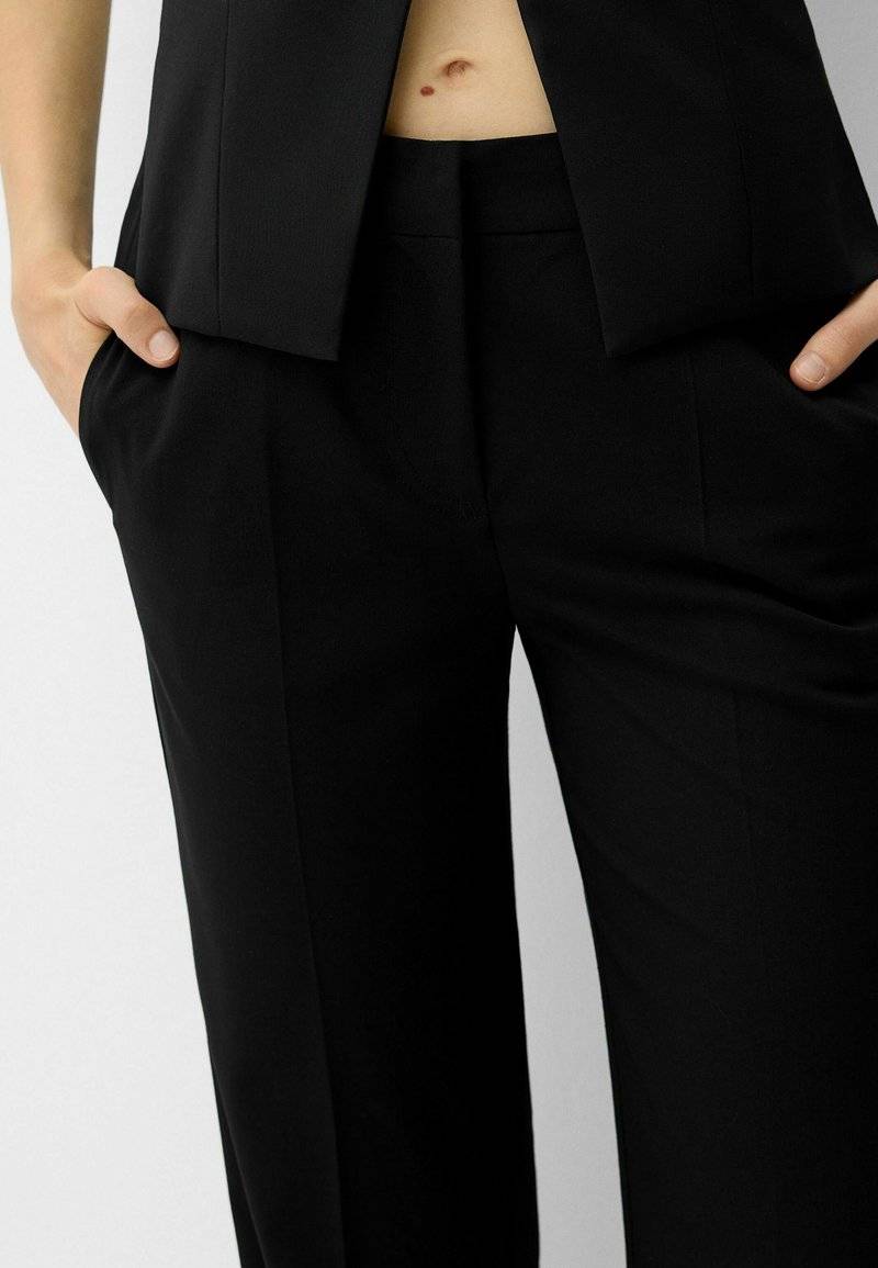 Bershka Bershka STRAIGHT-LEG TAILORED - Trousers - black denim Rabatte dieses Monats