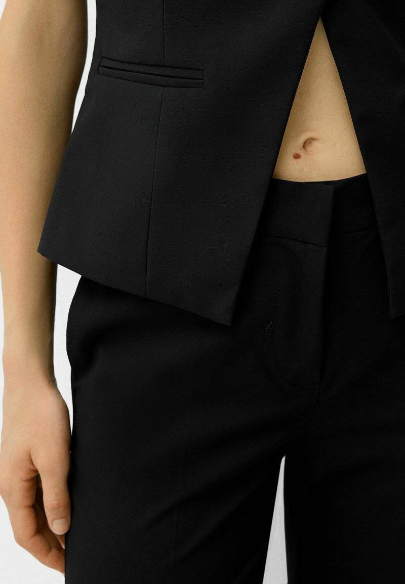 Bershka Bershka STRAIGHT-LEG TAILORED - Trousers - black denim Rabatte dieses Monats