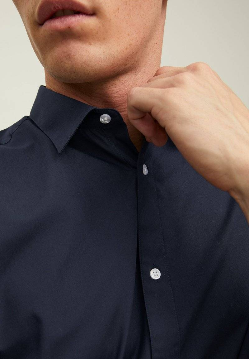 Jack & Jones Jack & Jones JJJOE SHIRT PLAIN - Formal shirt - navy blazer Angebote