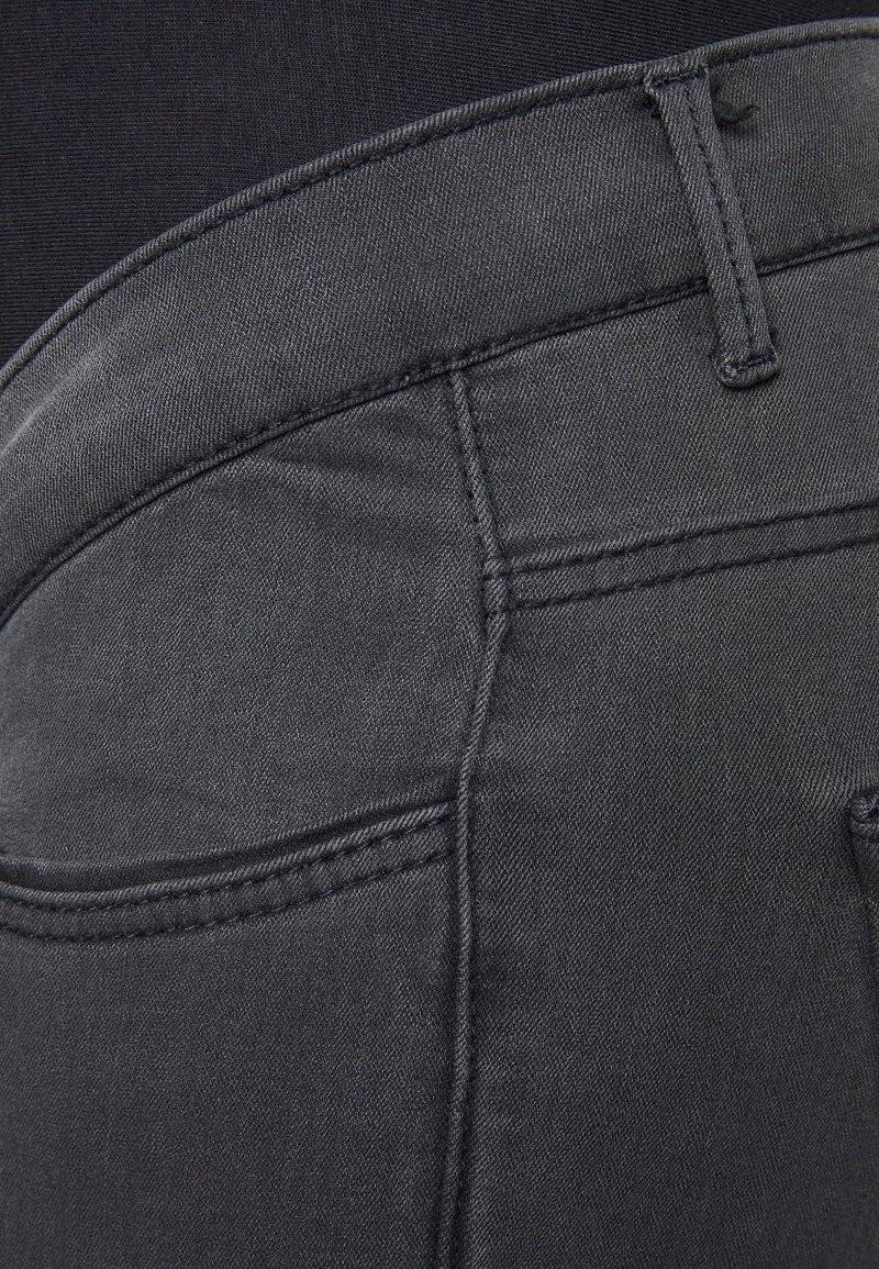 Vero Moda Maternity Vero Moda Maternity VMMTANYA PIPING NOOS - Relaxed fit jeans - dark grey denim Saisonschlussverkauf