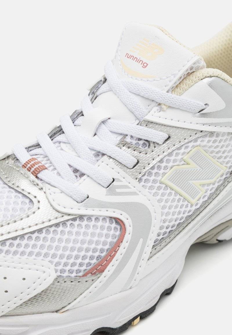 New Balance New Balance 530 UNISEX - Trainers - white Clearance-Verkauf