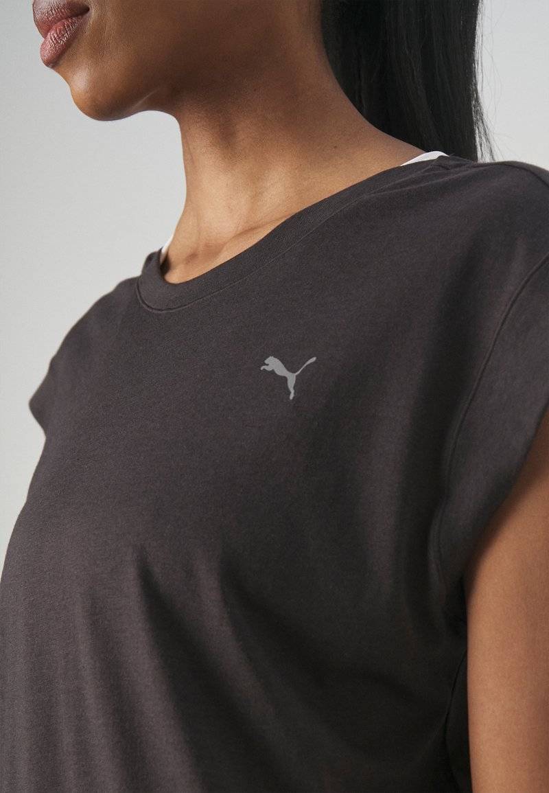 Puma Puma STUDIO FOUNDATIONS TEE - Sports T-shirt - black Outlet