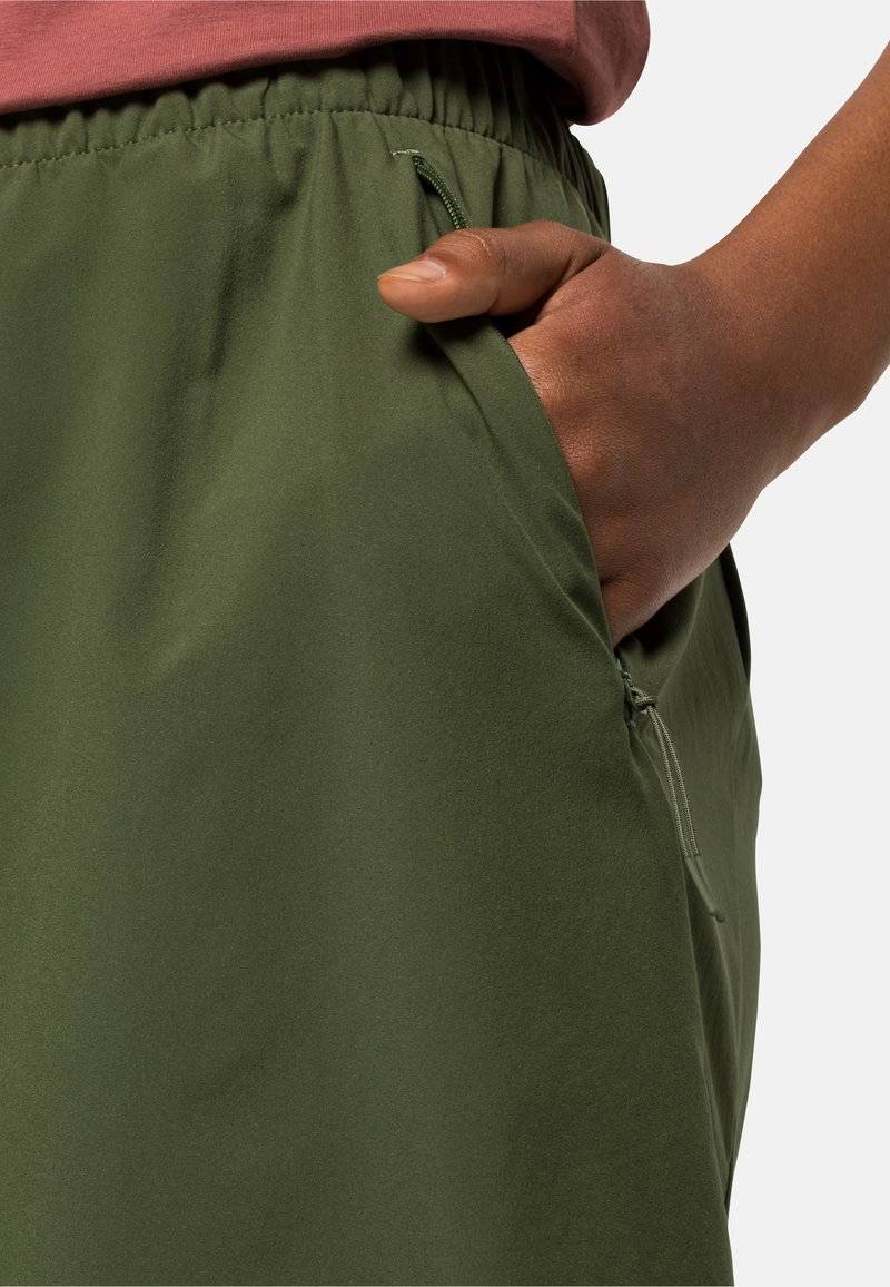 Jack Wolfskin Jack Wolfskin SONORA - Sports skirt - greenwood Limitierter Zeitrabatt