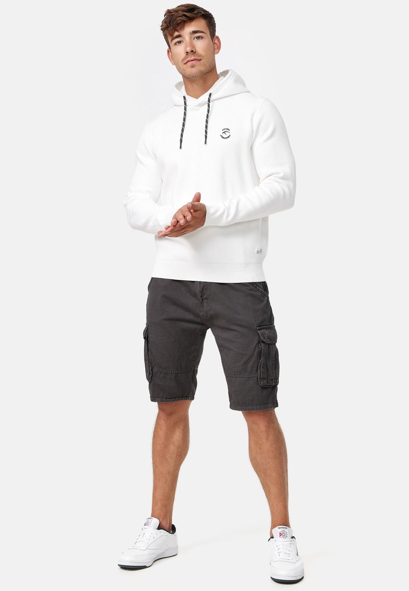 INDICODE JEANS INDICODE JEANS MONROE - Shorts - raven Osterangebot