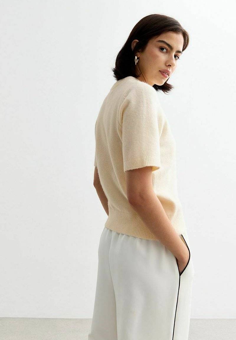 New Look New Look SHORT SLEEVE - Basic T-shirt - cream Exklusive Angebote