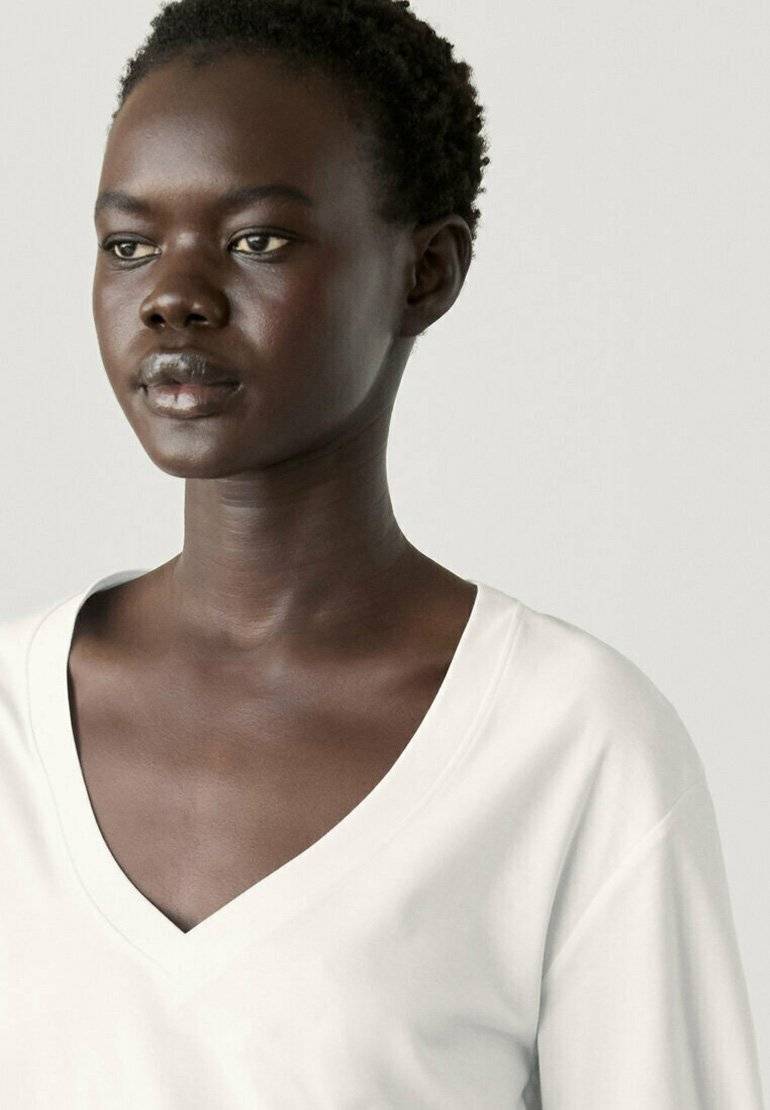 Massimo Dutti Massimo Dutti V-NECK - Basic T-shirt - white Bestseller